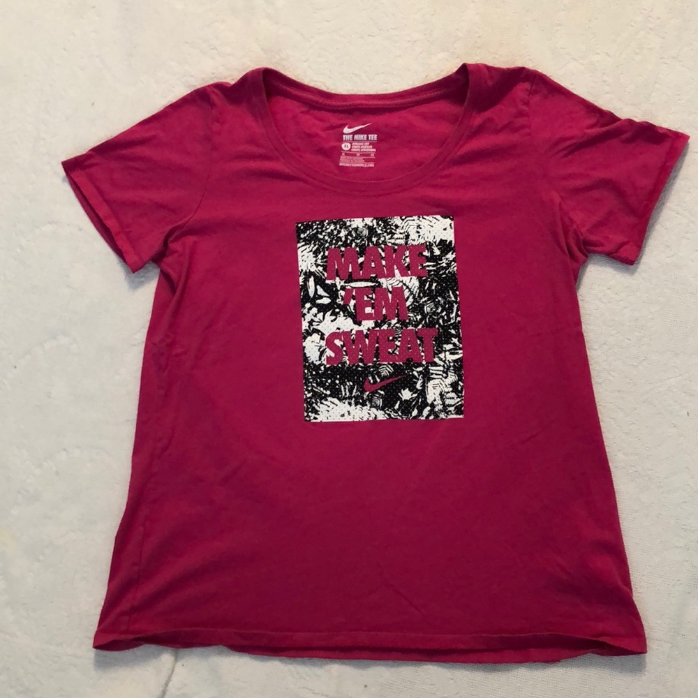 Nike tee